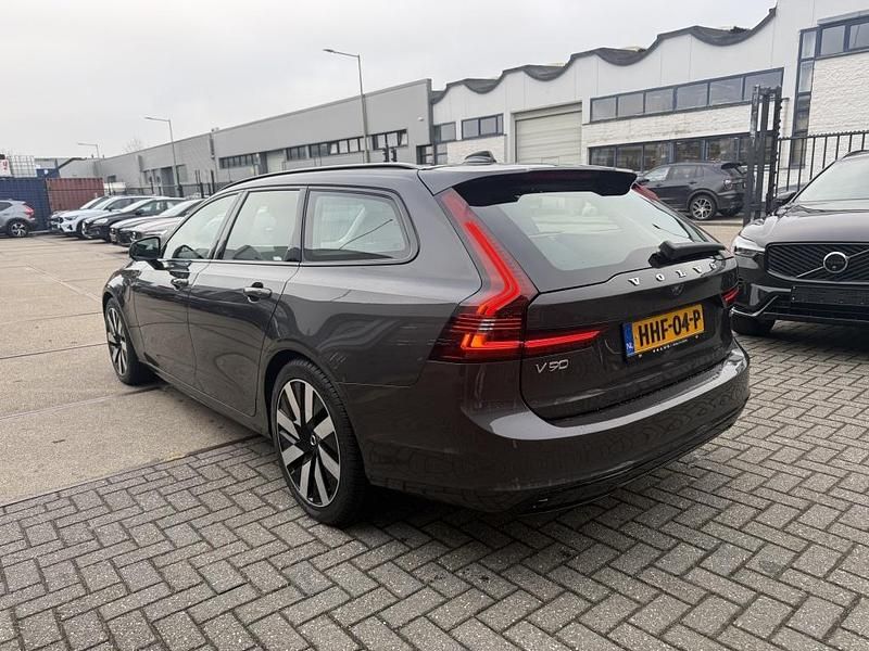 Occasion Volvo V90 312 PK (229 kW) 2025 Grijs Stationwagen