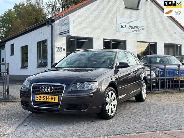 Grijs Gebruikt 2006 Audi A3 Sportback Attraction Hatchback | € 2.999 (Goede deal) - Afbeelding 1/4