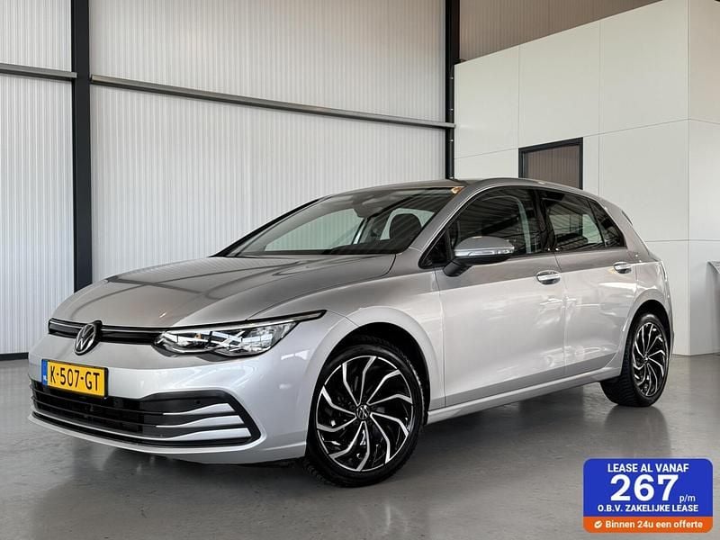 Grijs Gebruikt 2020 VW Golf VIII Life Hatchback | € 19.950 (Eerlijke prijs) - Afbeelding 1/4