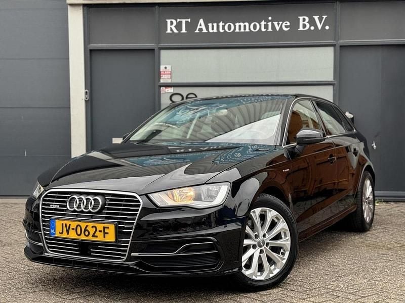Zwart Occasion 2016 Audi A3 Sportback e-tron Hatchback | € 13.950 (Goede deal) - Afbeelding 1/4