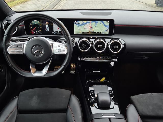 Occasion Mercedes A180 Business 136 PK (100 kW) 2020 Zwart Sedan