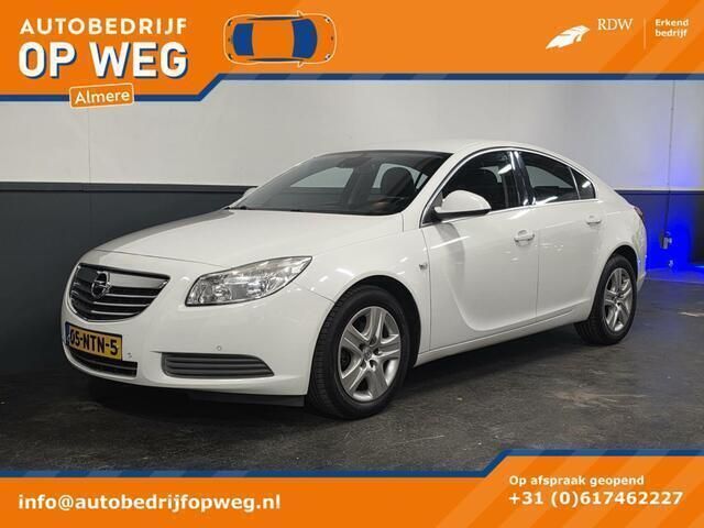 Wit Gebruikt 2010 Opel Insignia Edition Hatchback | € 4.299 (Eerlijke prijs) - Afbeelding 1/4