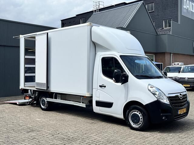 Wit Gebruikt 2020 Opel Movano Van | € 20.950 - Afbeelding 1/4