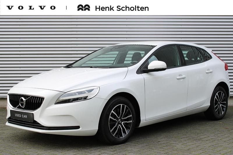 Wit Gebruikt 2019 Volvo V40 Hatchback | € 20.950 (Eerlijke prijs) - Afbeelding 1/4