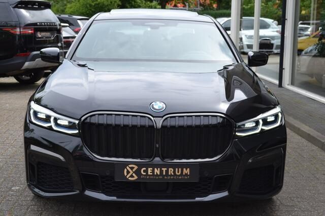 Zwart Gebruikt 2021 BMW 745 M Sport Sedan | € 62.750 (Iets duurder) - Afbeelding 1/3