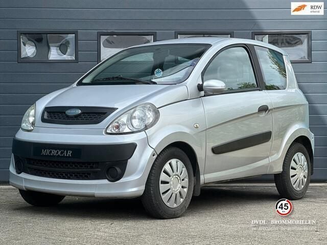 Zilver Gebruikt 2010 Aixam Microcar Hatchback | € 7.250 - Afbeelding 1/2