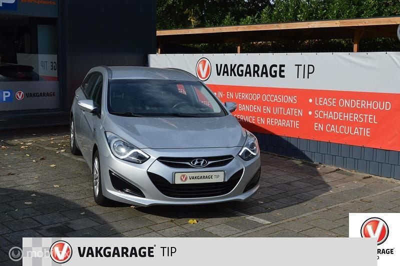 Grijs Occasion 2012 Hyundai i40 Sedan | € 6.750 (Eerlijke prijs) - Afbeelding 1/4