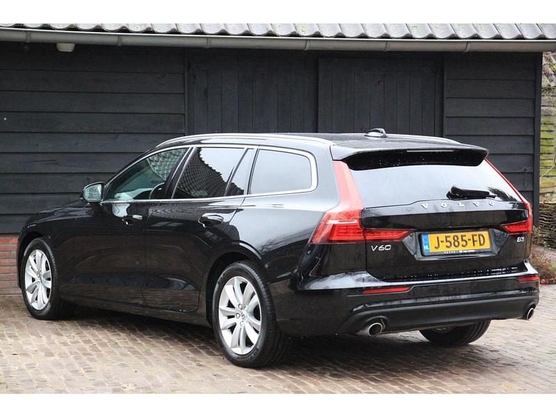 Occasion Volvo V60 Business Edition 163 PK (119 kW) 2020 Zwart Stationwagen