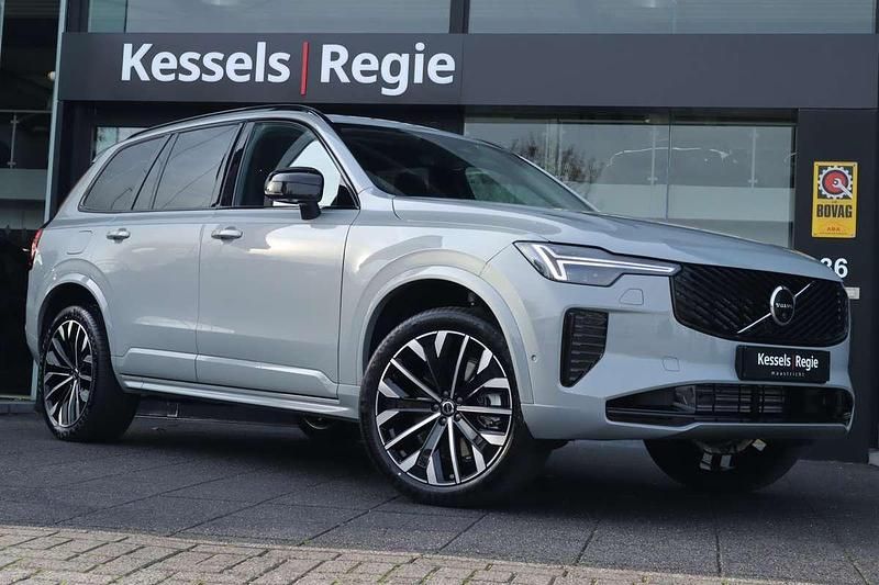 Grijs Nieuw 2025 Volvo XC90 Plus SUV | € 76.950 - Afbeelding 1/4