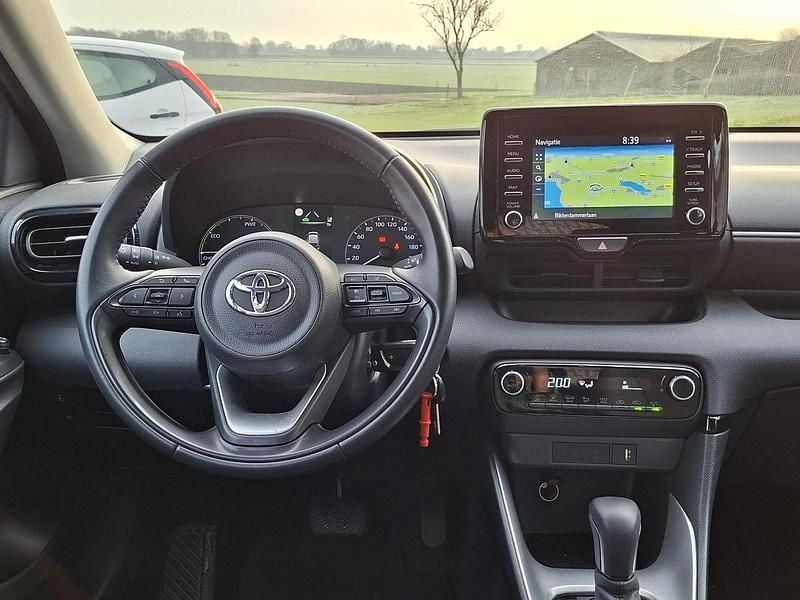 Occasion Toyota Yaris Hybrid Active 116 PK (85 kW) 2023 Blauw Hatchback