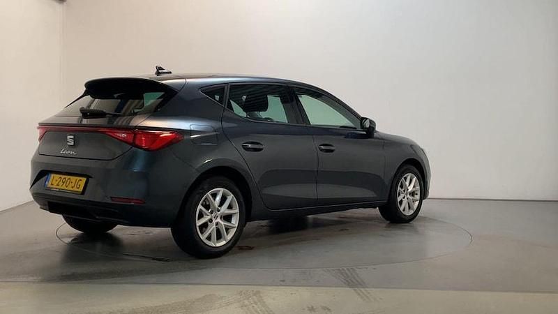 Occasion Seat Leon Business 2021 Grijs Hatchback