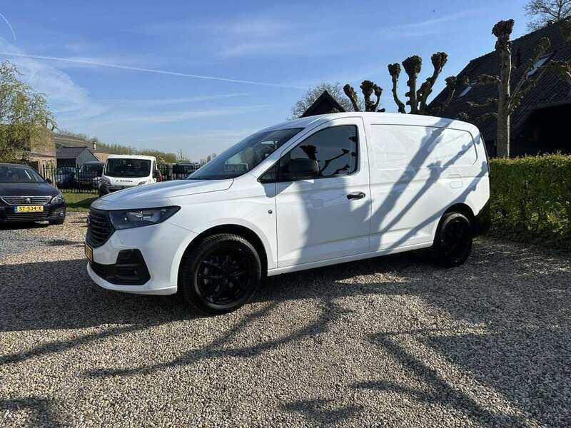 Wit Gebruikt 2024 Ford Transit Van | € 23.900 (Goede deal) - Afbeelding 1/4