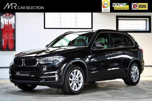 Zwart Gebruikt 2017 BMW X5 Executive SUV | € 34.950 (Goede deal) - Afbeelding 1/3