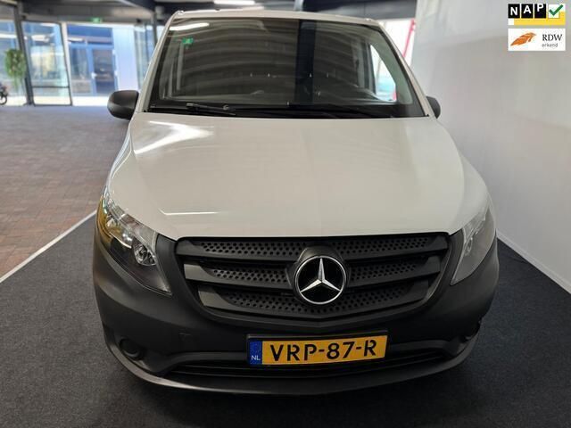 Wit Gebruikt 2020 Mercedes Vito MPV | € 12.450 (Super prijs) - Afbeelding 1/4
