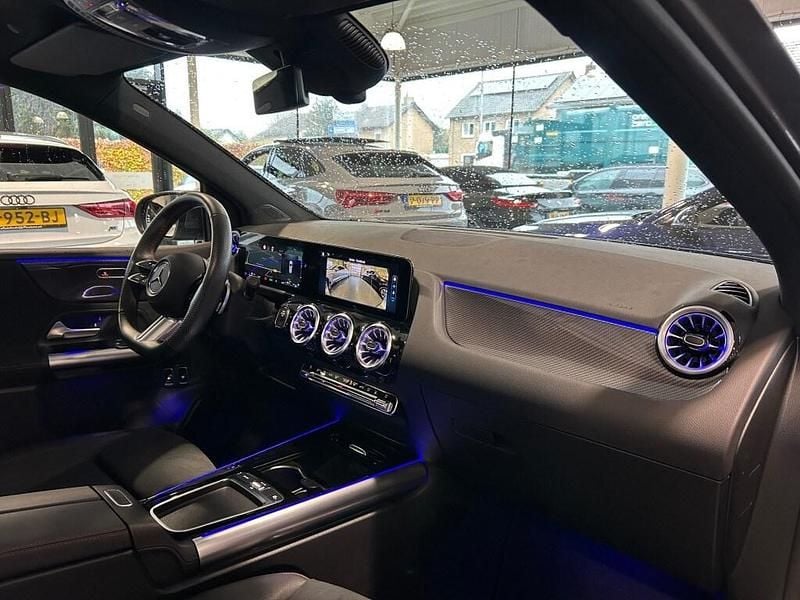 Occasion Mercedes B250 AMG line 163 PK (119 kW) 2023 Grijs MPV