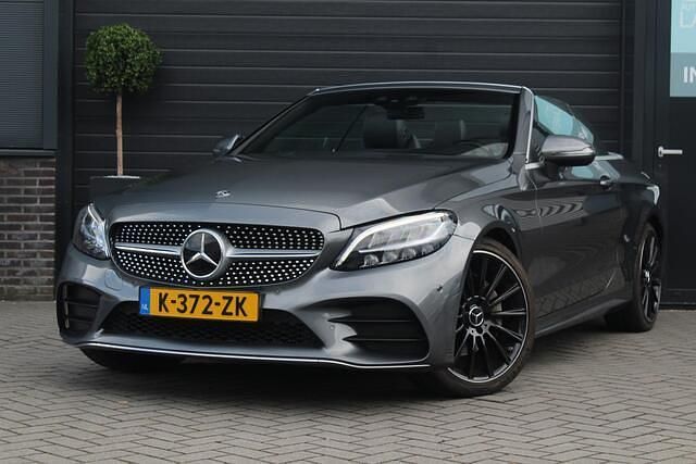 Grijs Gebruikt 2019 Mercedes C200 Premium Plus Cabriolet | € 32.945 (Eerlijke prijs) - Afbeelding 1/4