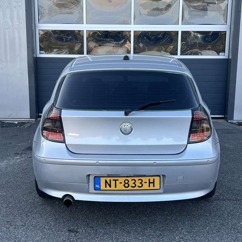 Grijs Gebruikt 2006 BMW 118 Hatchback | € 3.300 (Eerlijke prijs) - Afbeelding 1/4