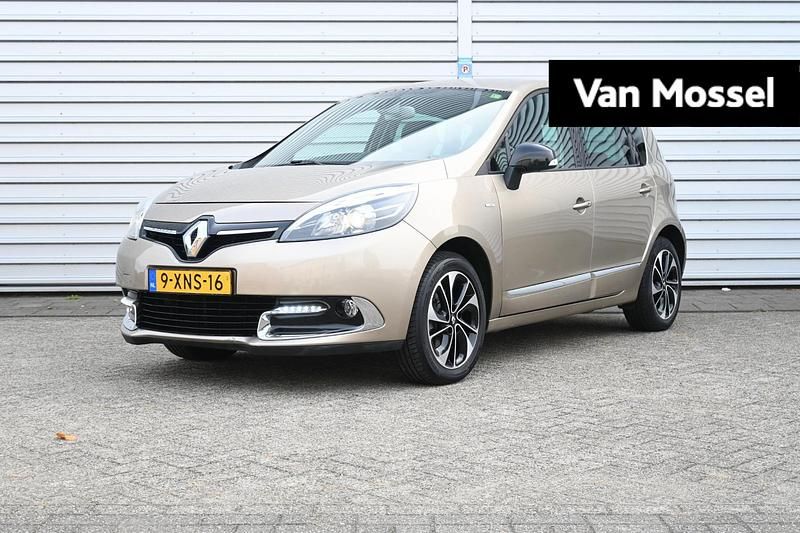 Bruin Gebruikt 2014 Renault Scénic III Bose Edition MPV | € 10.945 (Duur) - Afbeelding 1/4