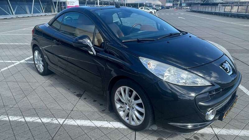 Zwart Gebruikt 2008 Peugeot 207 Cabriolet | € 4.750 (Iets duurder) - Afbeelding 1/4