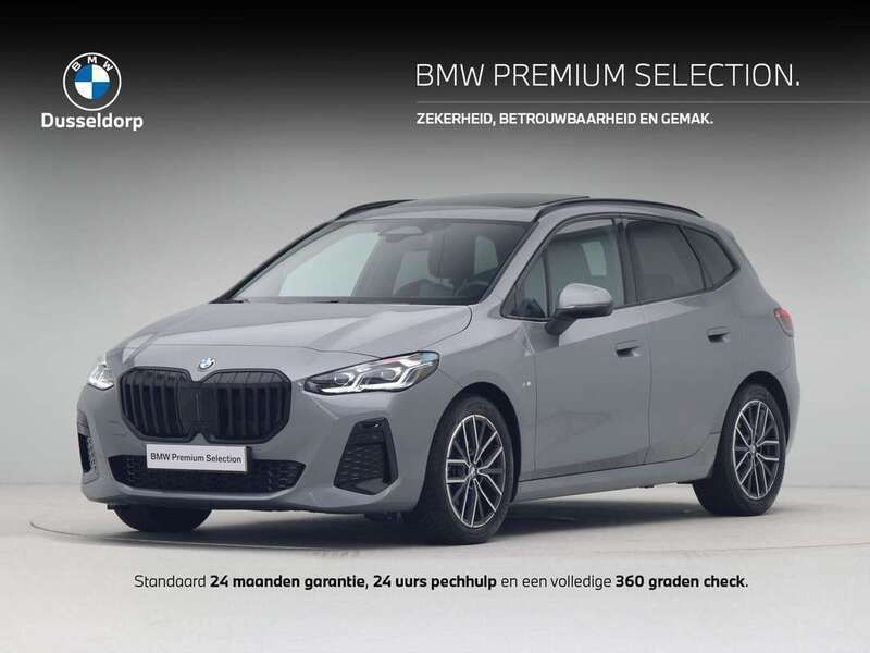 Grijs Gebruikt 2024 BMW 220 Active Tourer Comfort Edition MPV | € 42.950 (Goede deal) - Afbeelding 1/4