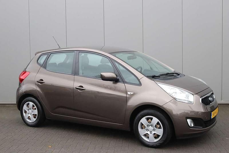 Occasion Kia Venga Comfort 90 PK (66 kW) 2012 Bruin Hatchback