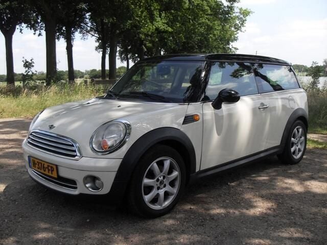 Wit Gebruikt 2008 Mini Cooper Clubman Stationwagen | € 3.298 (Eerlijke prijs) - Afbeelding 1/4