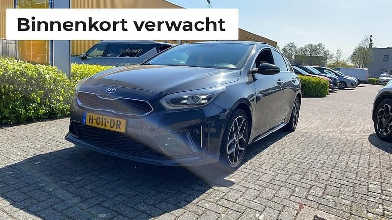 Grijs Gebruikt 2020 Kia ProCeed GT-Line Hatchback | € 20.945 (Goede deal) - Afbeelding 1/4