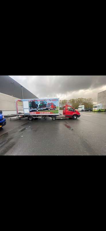 Rood Gebruikt 2018 Ford Transit Van | € 29.500 - Afbeelding 1/4