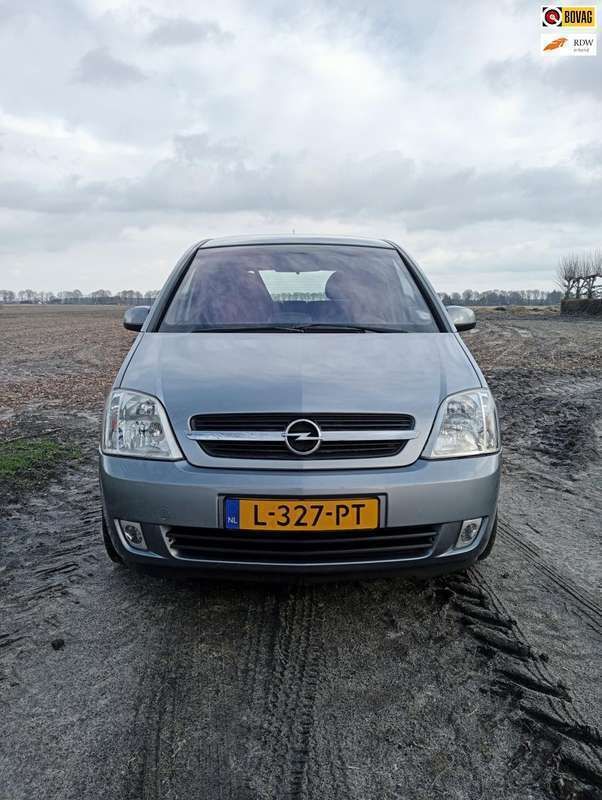 Grijs Gebruikt 2004 Opel Meriva Cosmo MPV | € 1.995 - Afbeelding 1/4
