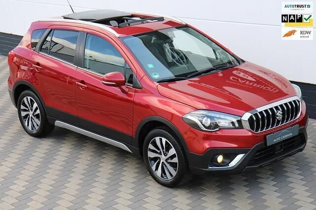 Rood Gebruikt 2021 Suzuki SX4 S-Cross Style SUV | € 22.945 (Goede deal) - Afbeelding 1/4