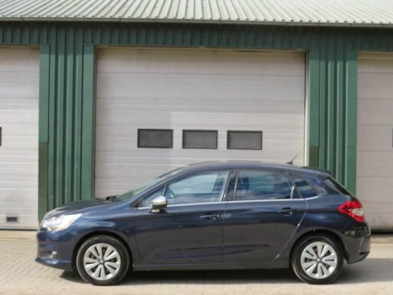 Blauw Gebruikt 2015 Citroën C4 Exclusive Hatchback | € 5.450 (Goede deal) - Afbeelding 1/4