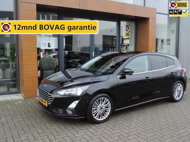 Zwart Gebruikt 2021 Ford Focus Titanium X Hatchback | € 16.990 (Eerlijke prijs) - Afbeelding 1/4