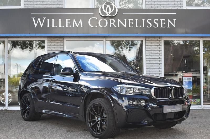 Zwart Gebruikt 2017 BMW X5 Executive SUV | € 47.950 - Afbeelding 1/4