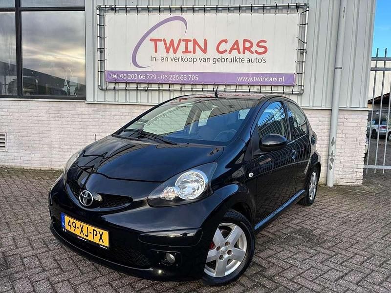 Occasion Toyota Aygo Sport 68 PK (50 kW) 2007 Zwart Hatchback
