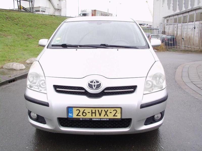 Occasion Toyota Corolla Verso 2009 Grijs (metallic) MPV