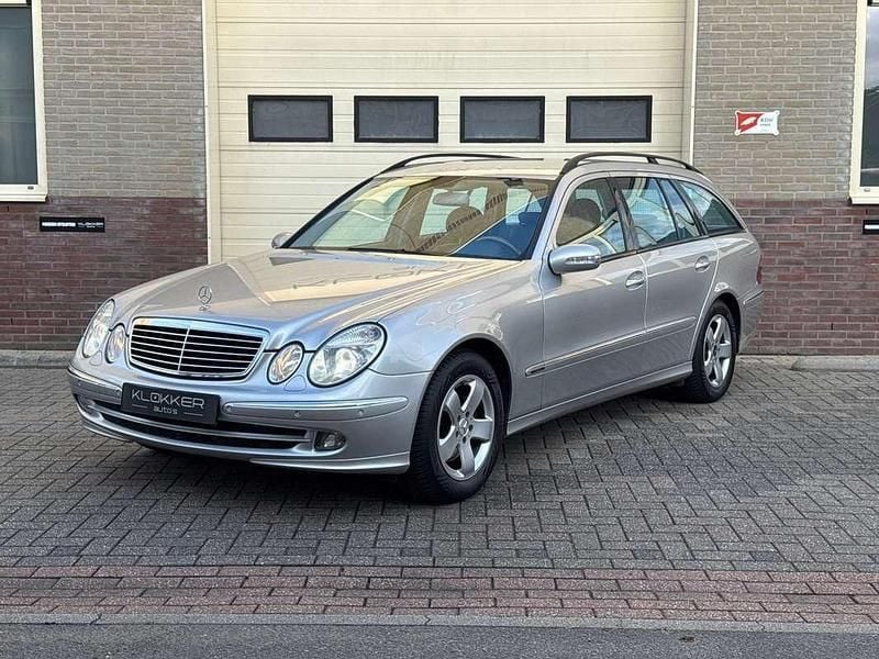 Grijs Gebruikt 2004 Mercedes E320 Avantgarde Stationwagen | € 6.950 (Duur) - Afbeelding 1/4