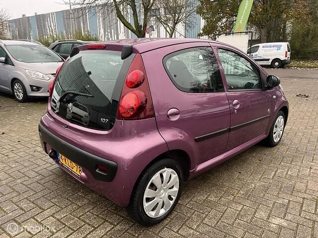 Occasion Peugeot 107 Envy 68 PK (50 kW) 2013 Paars Hatchback