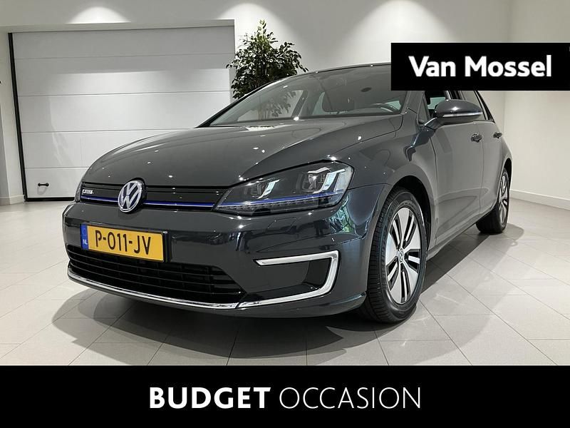 Grijs Gebruikt 2016 VW e-Golf S Hatchback | € 11.900 (Duur) - Afbeelding 1/4