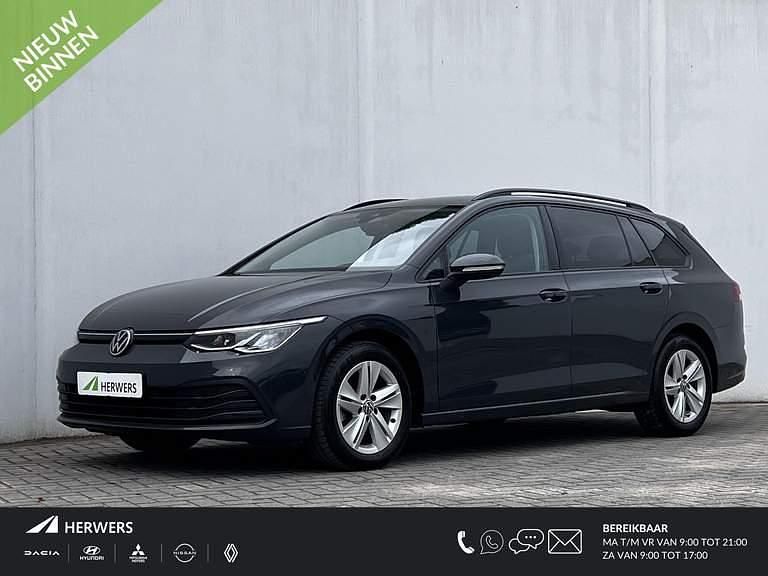 Urano grey (5k5k) Gebruikt 2021 VW Golf VIII Business Stationwagen | € 23.895 (Goede deal) - Afbeelding 1/4