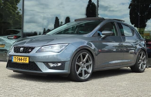 Grijs Gebruikt 2014 Seat Leon Business Hatchback | € 11.900 (Duur) - Afbeelding 1/4