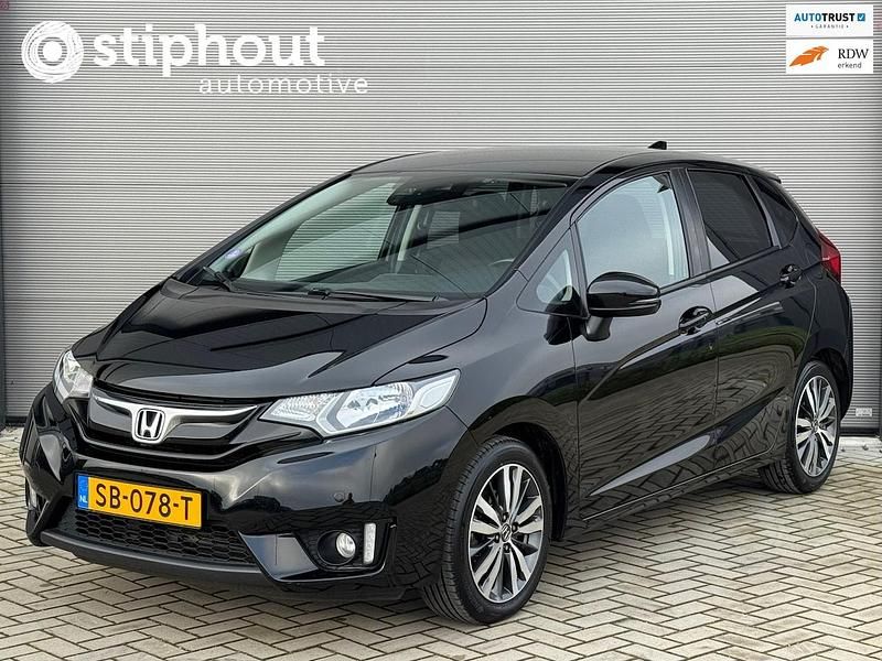 Zwart (metallic) Gebruikt 2017 Honda Jazz Elegance Hatchback | € 10.950 (Eerlijke prijs) - Afbeelding 1/4