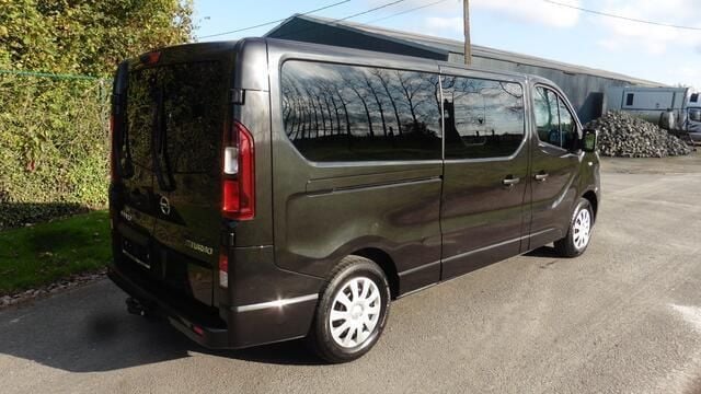 Occasion Opel Vivaro Cosmo 2016 Zwart MPV