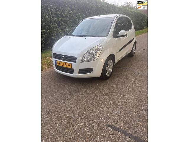 Wit Occasion 2010 Suzuki Splash Comfort Hatchback | € 2.499 (Eerlijke prijs) - Afbeelding 1/4