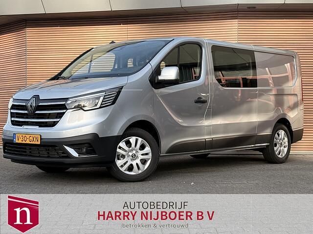 Grijs (metallic) Gebruikt 2024 Renault Trafic Van | € 34.900 - Afbeelding 1/4