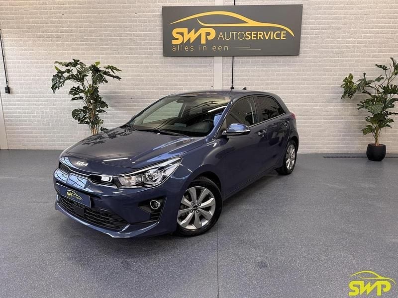 Occasion Kia Rio 2023 Blauw Hatchback