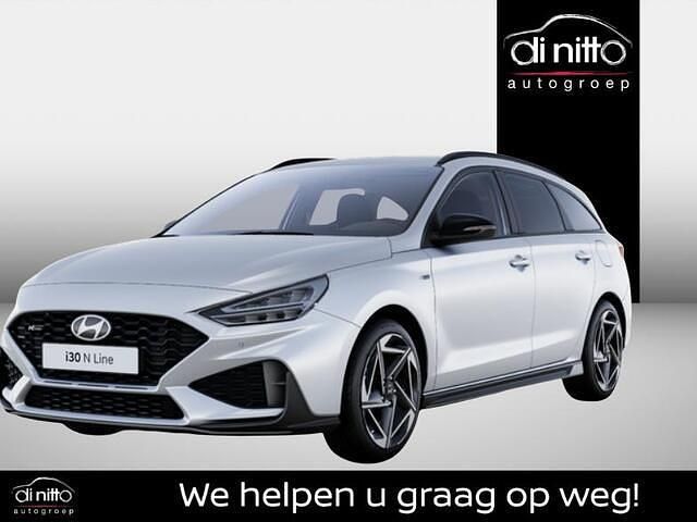 Wit Nieuw 2025 Hyundai i30 N Line Stationwagen | € 31.472 (Eerlijke prijs) - Afbeelding 1/3