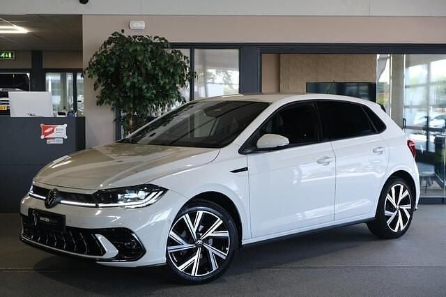 Grijs Occasion 2022 VW Polo R-line Hatchback | € 21.950 (Iets duurder) - Afbeelding 1/4
