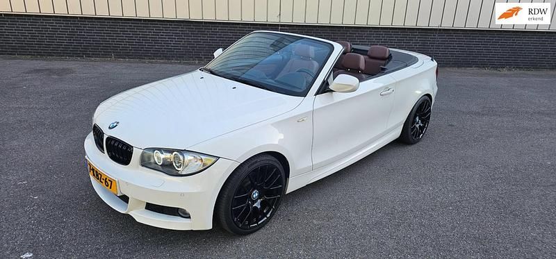 Wit Gebruikt 2010 BMW 118 Cabriolet Executive Cabriolet | € 9.950 (Duur) - Afbeelding 1/4