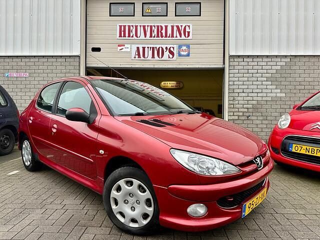 Occasion Peugeot 206 Forever 75 PK (55 kW) 2008 Rood Hatchback