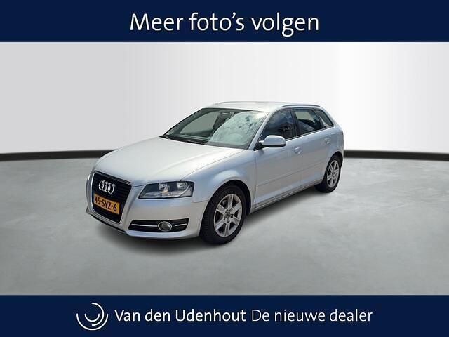 Grijs Gebruikt 2012 Audi A3 Sportback Attraction Hatchback | € 10.750 (Eerlijke prijs) - Afbeelding 1/3
